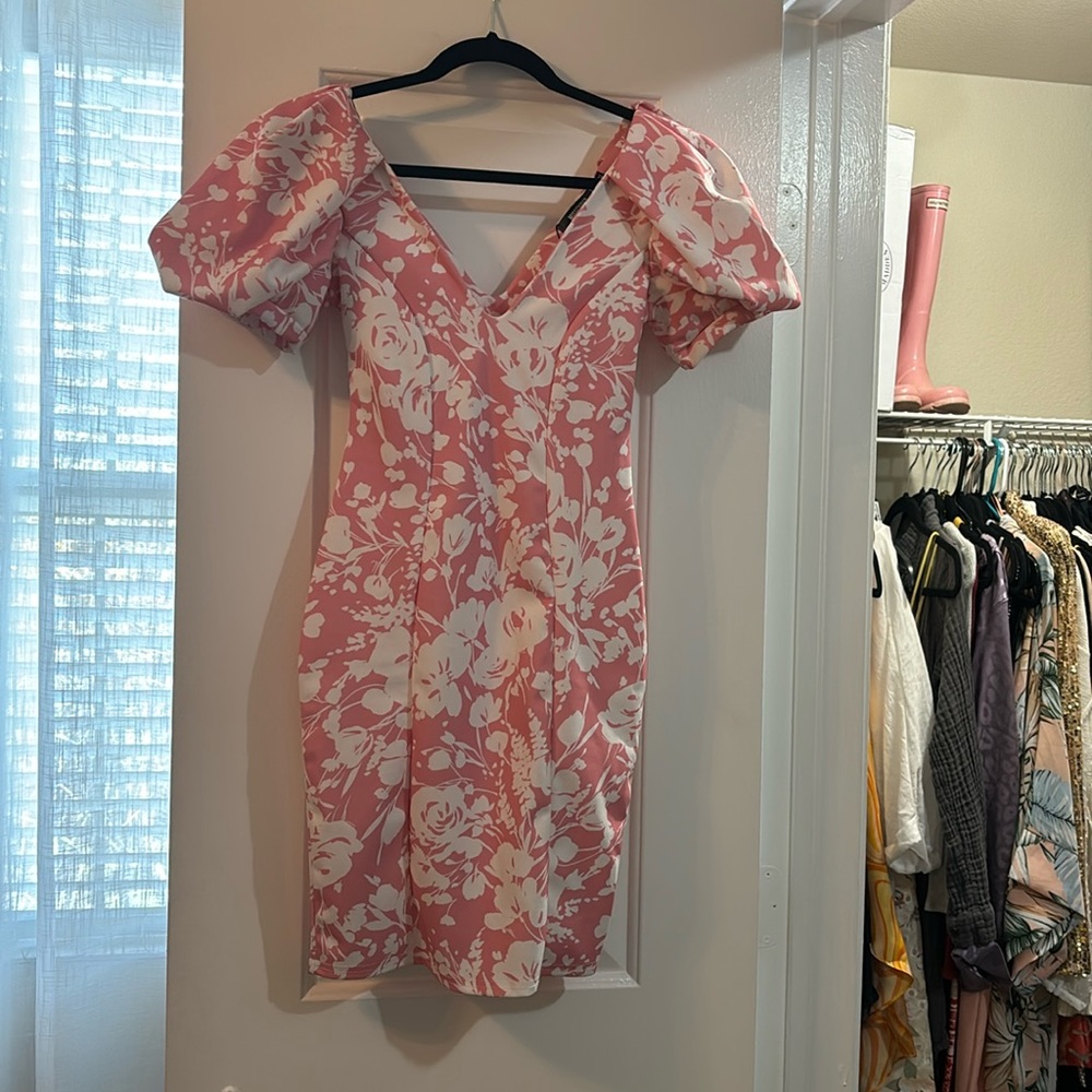 Stretchy pink rose dress